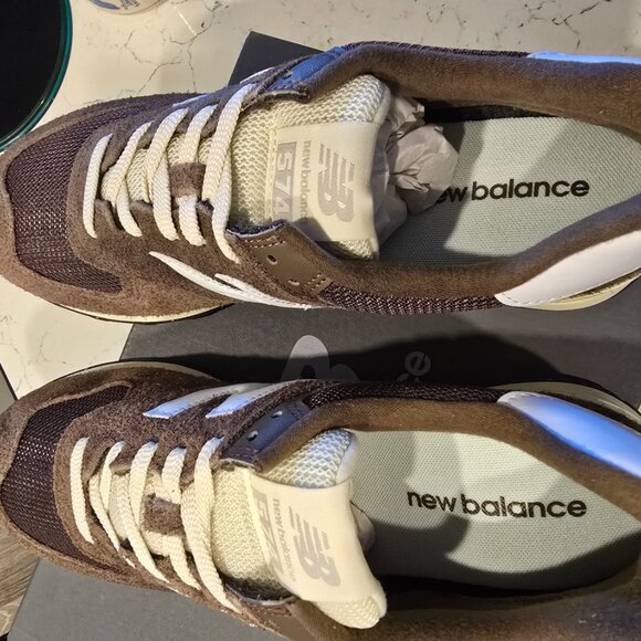 New Balance 574 Dark Mushroom Angora U574RBI Men Size 10 Casual Trainer NEW - Picture 6 of 14